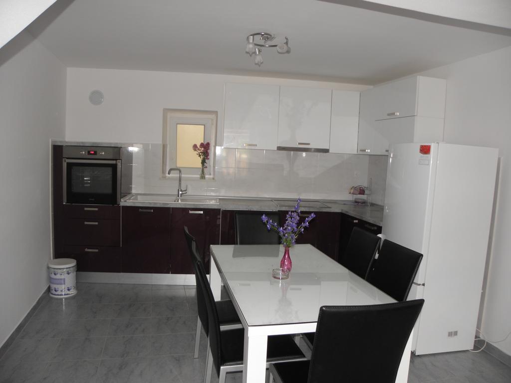Apartment Jartic Betina  Cameră foto