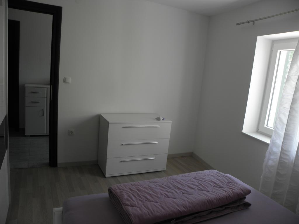 Apartment Jartic Betina  Cameră foto